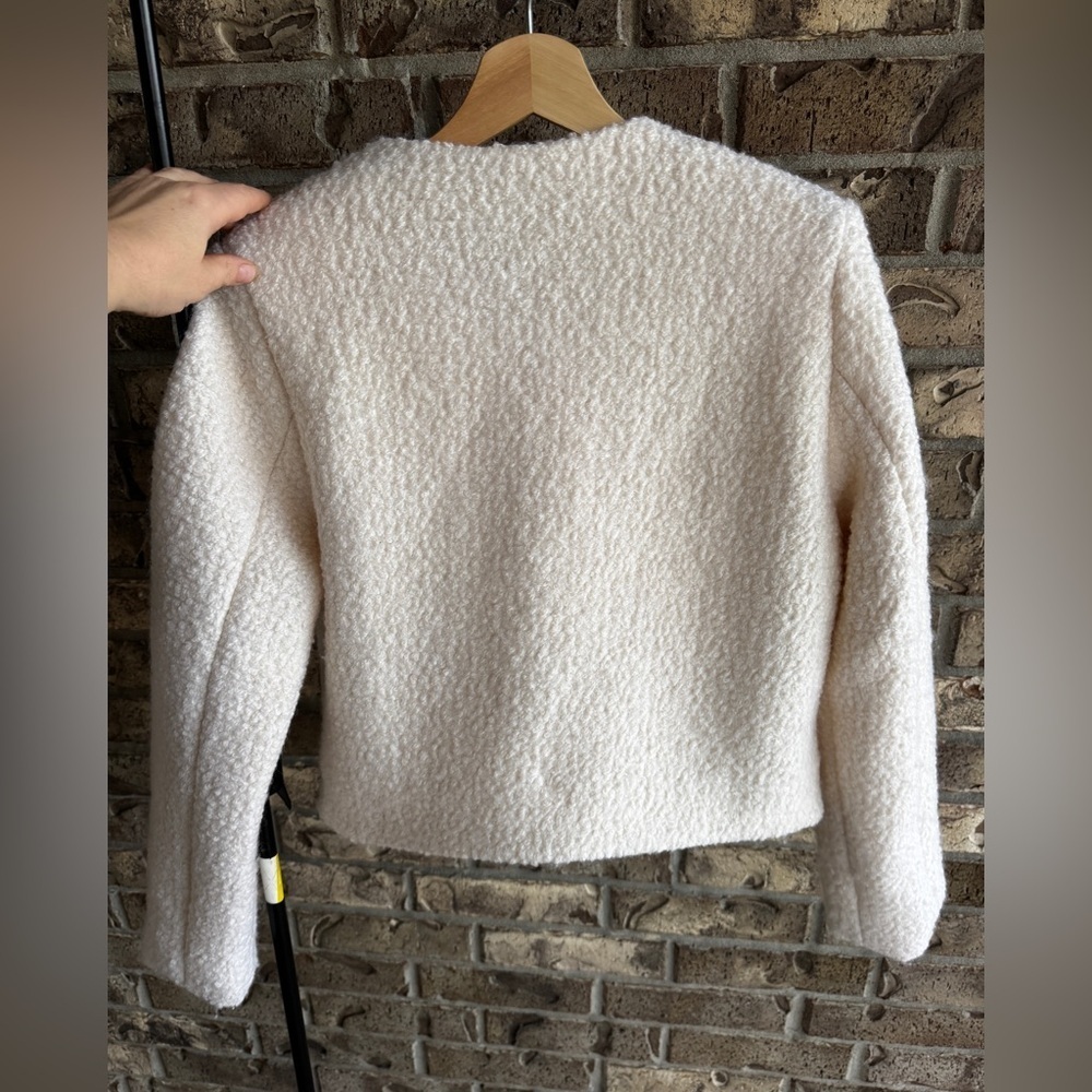 Abercrombie & Fitch White Bouclé Wool Blend Cropped Jacket Gold Buttons Size M - Picture 7 of 13
